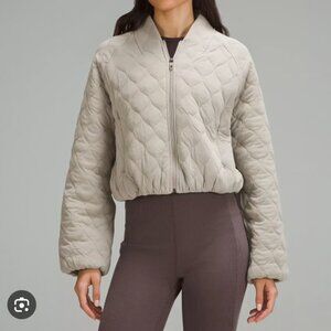 Lululemon cropped quilted jacket EUC